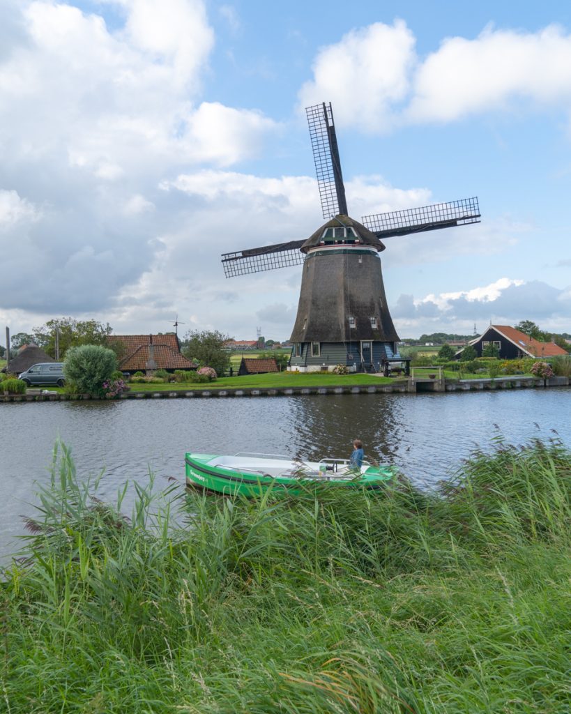 laag holland by boat